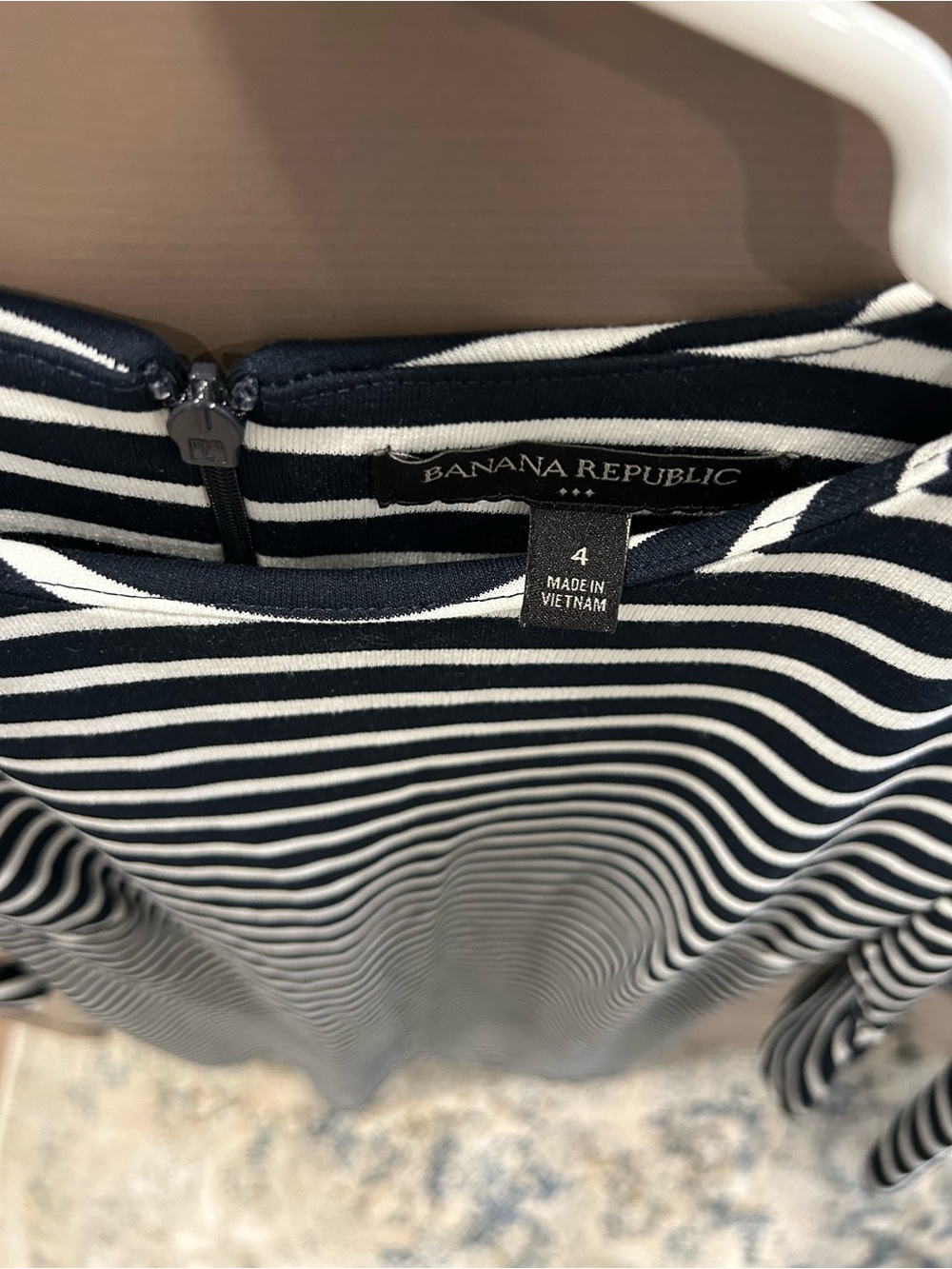 Banana Republic Navy & White Striped Ruffle Sleeve Dress | Size 4 | NWOT - Picture 3 of 4